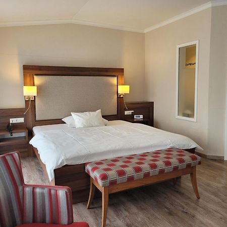 Hotel Number One Waidhaus Luaran gambar